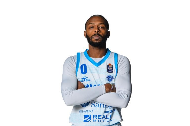 Dinamo Sassari, forfait dell'ultimo minuto: Pullen salta la sfida con l'APU Udine