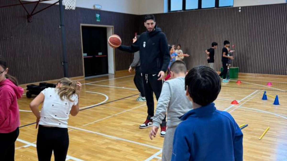 Minibasket a Scuola: Da Ros presente alla festa conclusiva della Primaria Pascoli/Toppo