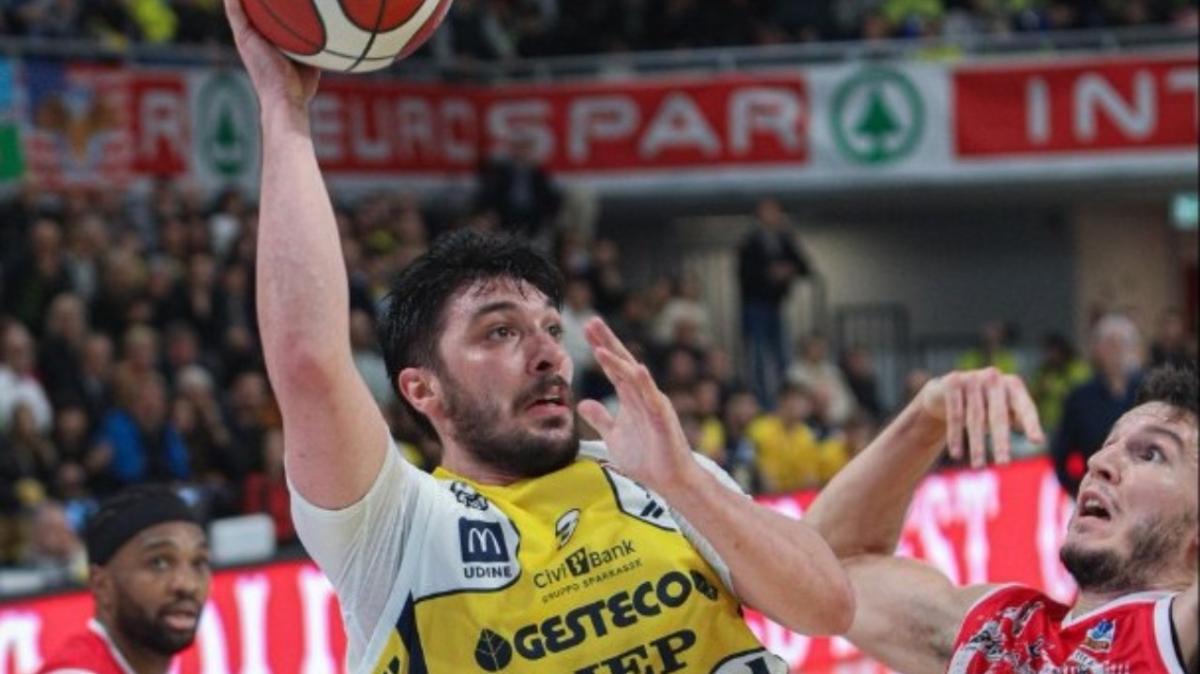 UEB Cividale, contro Cento una vittoria che profuma di playoff: la crisi di inizio stagione è alle spalle