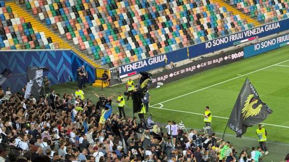 Udinese, i tifosi contestano Thauvin: cori contro l'ex capitano