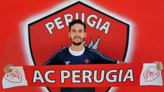 Prime parole da calciatore del Perugia per Angella: "Orgoglioso di arrivare in un club prestigioso. Qui con grande entusiasmo"