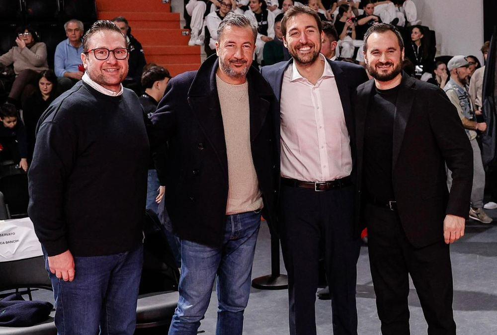 Tortona-APU Udine, il CT dell'Italbasket Luca Banchi presente sugli spalti