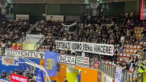 Apu Udine, striscione dei tifosi per Vertemati: "Uomo vero: vincere!"