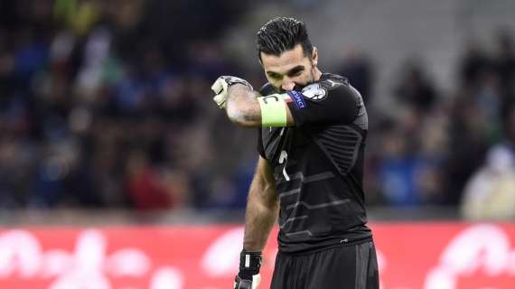 Italia, Buffon in lacrime: "Chiedo scusa ai tifosi. Scioccati dopo la Spagna"