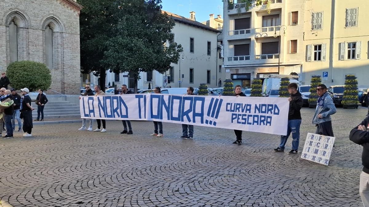 Funerali Galeone, lo striscione della Curva Nord Pescara