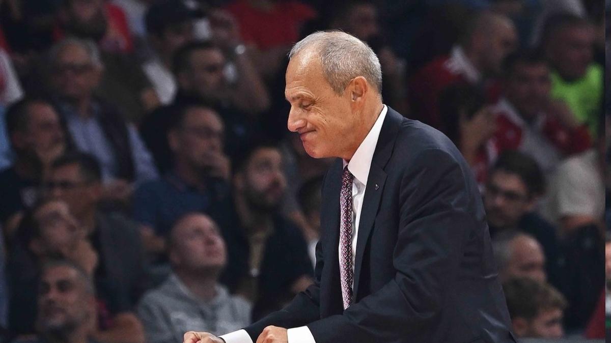 Olimpia Milano, coach Ettore Messina si è dimesso: al suo posto Poeta