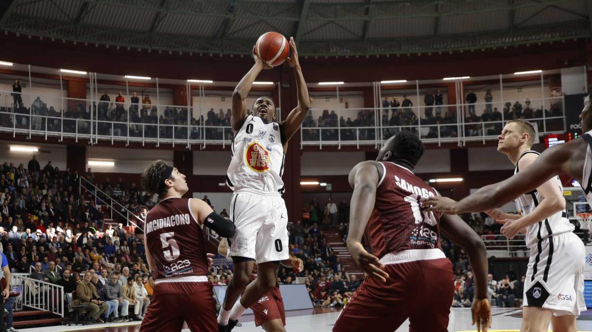 Trapani ad un passo dall'esclusione dal campionato: domani vertice decisivo LBA e FIP 