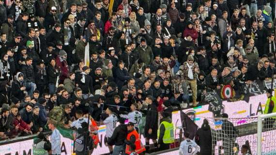 Udinese-Sassuolo, contestazione dei tifosi: confronto a fine gara con i giocatori