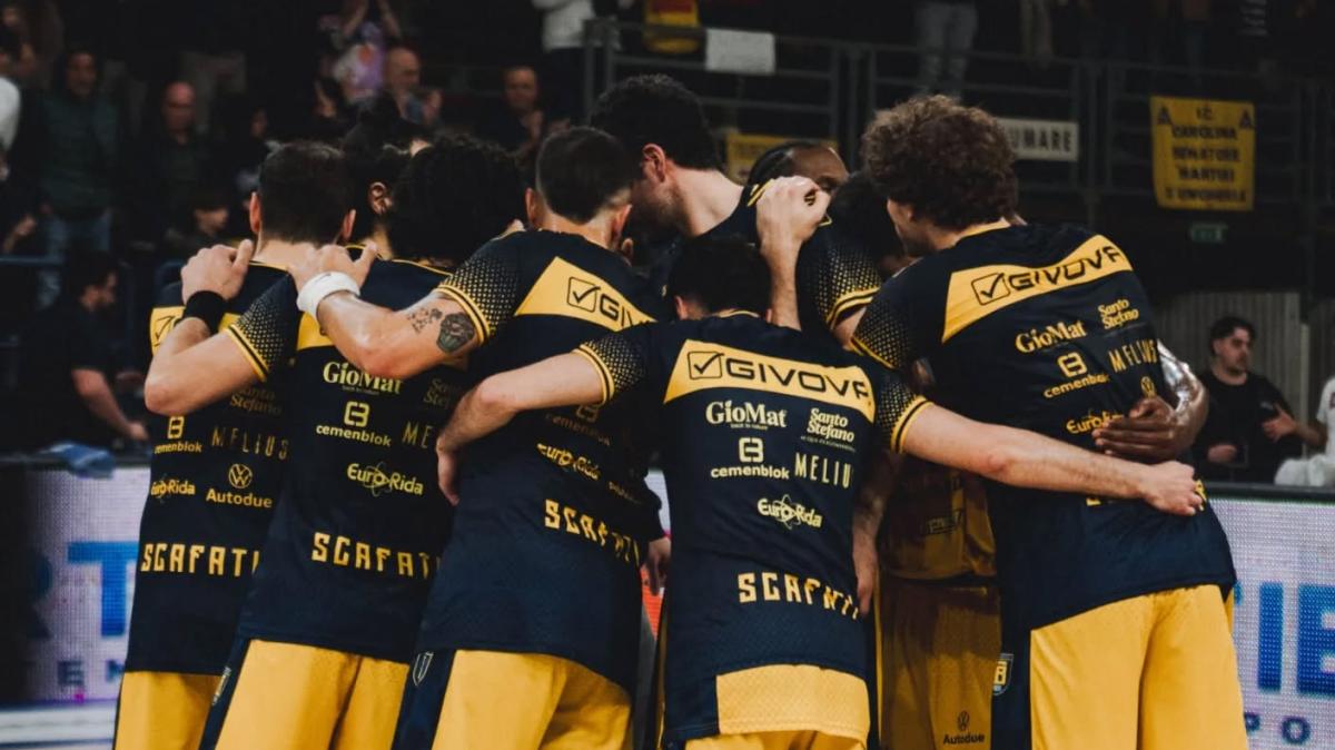 Scafati è la prima squadra promossa in Serie A: decisiva la vittoria a Rimini
