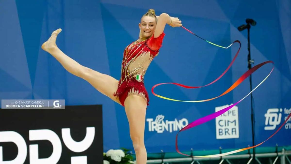 Tara Dragas conquista l'oro a palla e nastro ai Campionati Nazionali Assoluti
