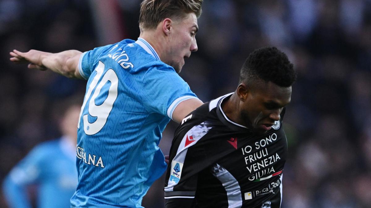 Udinese, l'espulsione di Napoli costa caro a Kabasele: la decisione del Giudice Sportivo