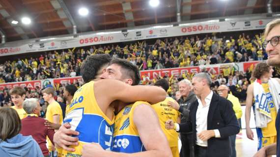 UEB Cividale-VL Pesaro 97-86, LE PAGELLE: Redivo sontuoso, Lamb spacca la partita