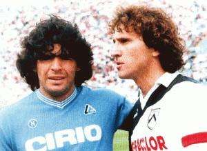 Zico e il gol di mano di Maradona in Udinese-Napoli: "Andai su tutte le furie. Diego mi ha detto che si stava allenando per il mondiale"