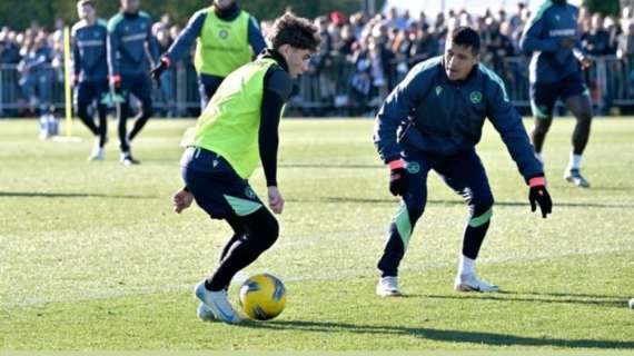 Udinese, Pafundi dopo l'allenamento con i tifosi: "Felice di essere a casa"