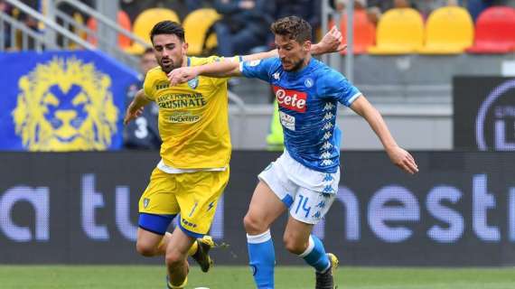 Serie A, il Napoli spinge nel baratro il Frosinone: 2 a 0 firmato Mertens e Younes