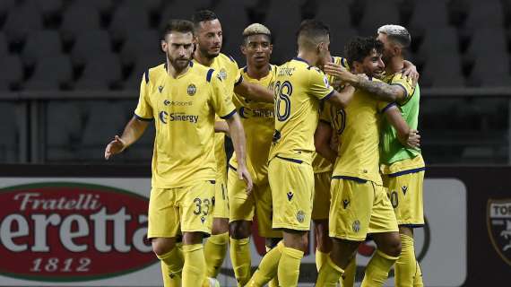 QUI HELLAS - Errore nella composizione della lista da parte dei giallorossi, il Verona vince 3-0 a tavolino contro la Roma