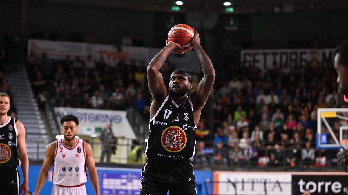 APU Udine-Reggio Emilia 85-90, LE PAGELLE DEI BIANCONERI: fiammata Mekowulu, Calzavara e Alibegovic ci provano