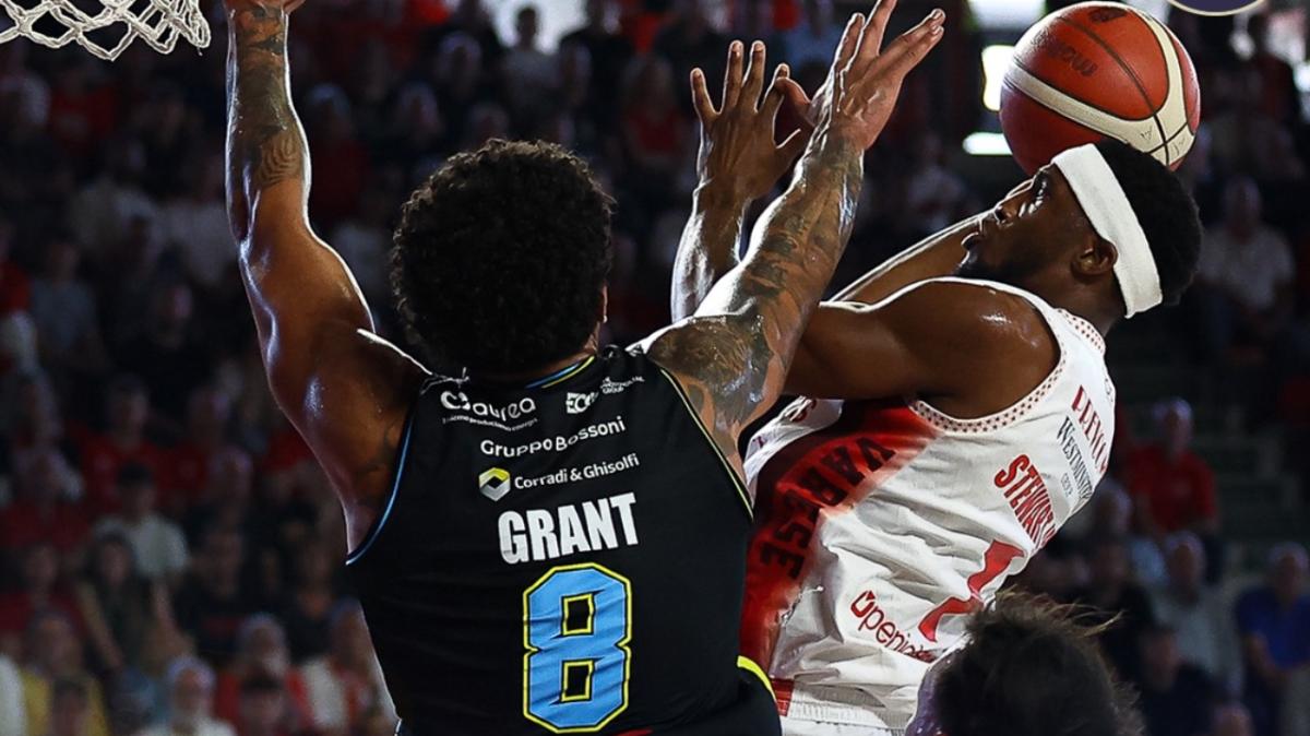 Il derby sorride a Varese: Cremona ko, playoff vicini (e lontani per Udine) 