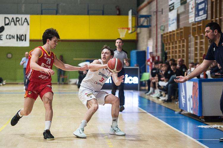 La Dinamo si prepara al ritorno a casa, coach Tomasi: "Quello di sabato un avvenimento importante, ma dobbiamo stare concentrati"