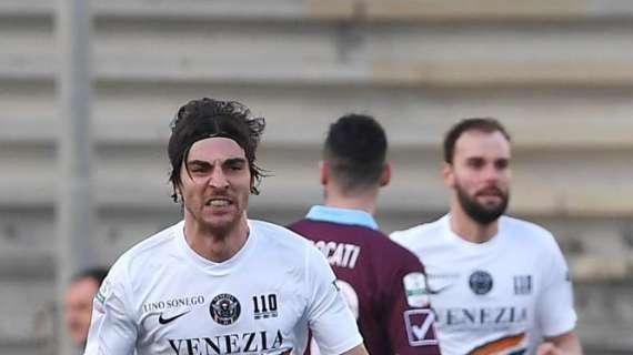 Bentivoglio: "Non penso al rinnovo contrattuale, vorrei tornare in Serie A con questa maglia"