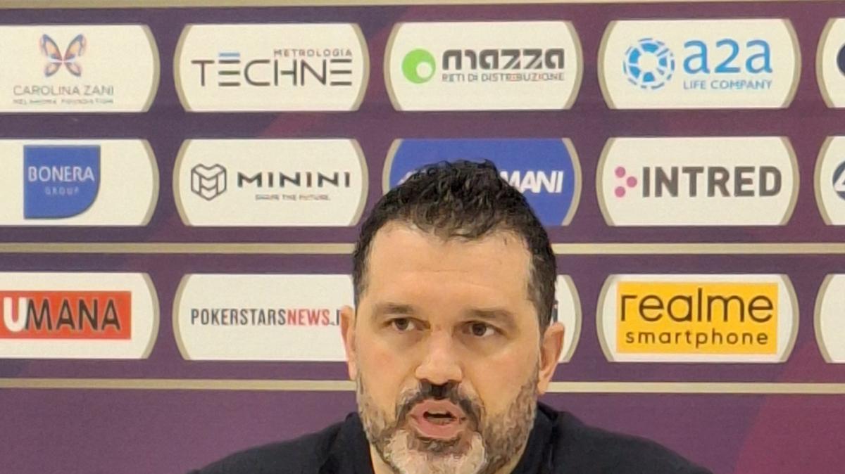 Napoli, Magro: "Siamo rimasti in partita fino alla fine contro una grande squadra come la Reyer 