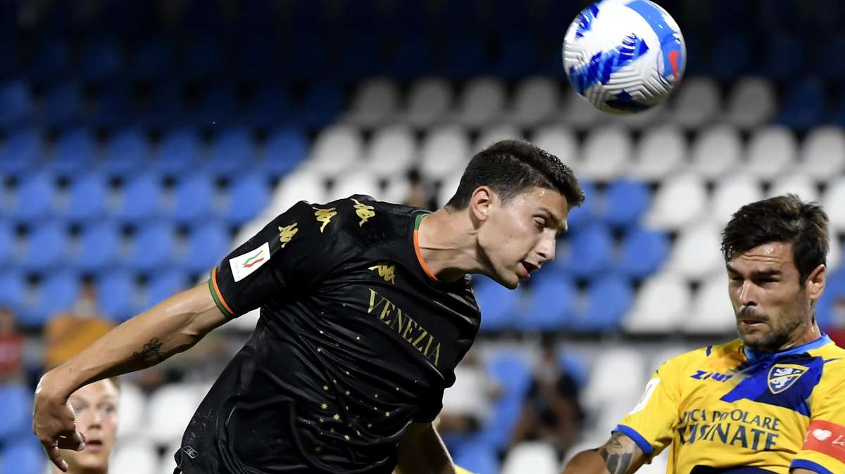 Caldara: "Con un uomo in più ora dobbiamo cercare di imporre il nostro gioco muovendo palla da dietro"