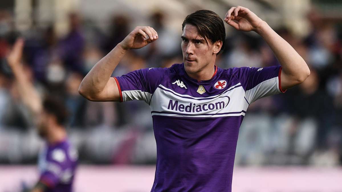 Serie A, la classifica aggiornata: il Milan cade a Firenze e fallisce l'allungo in vetta