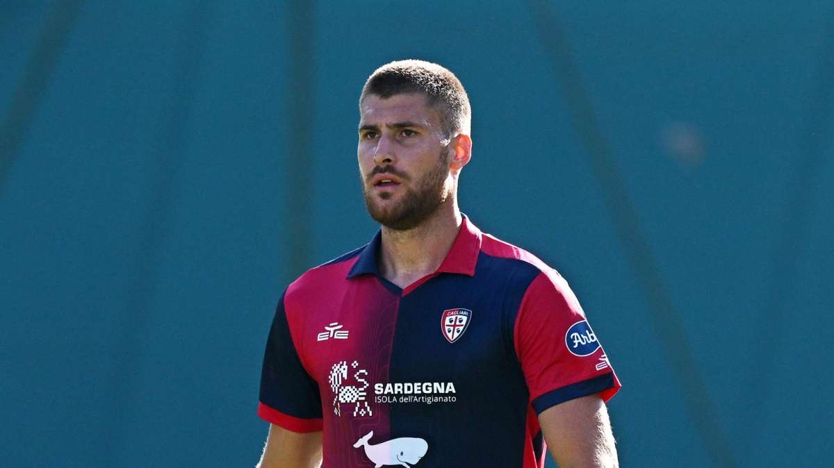 Cagliari-Palermo 2-1, Altare resta in panchina durante il match