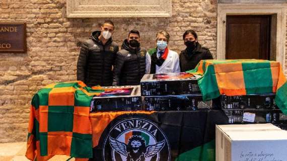 Il Venezia FC porta una donazione all'Ospedale Giovanni Paolo di Venezia