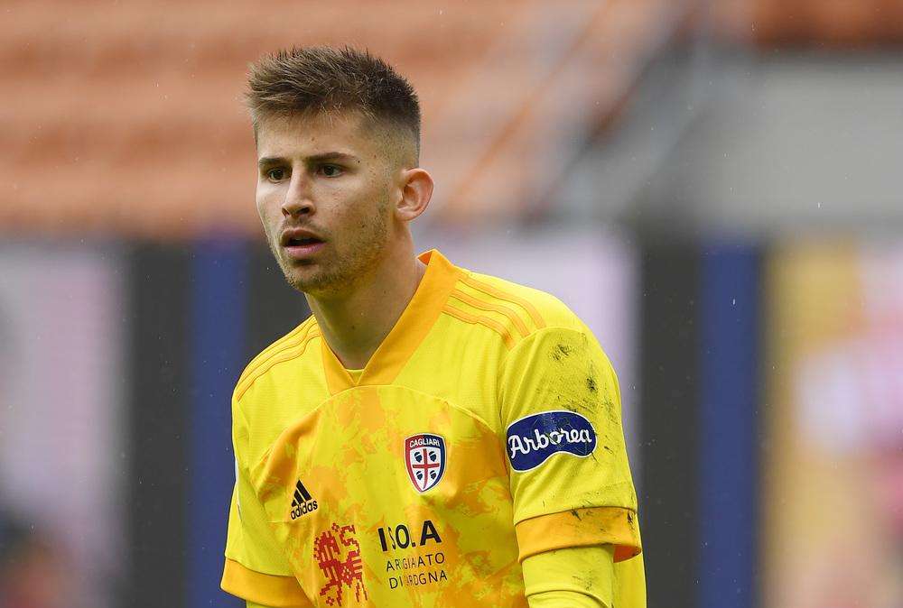 L'ex Vicario può passare dal Cagliari al Genoa per sostituire Perin