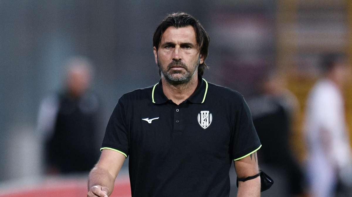Cosenza, Viali: "A Venezia per fare una grande prestazione, ci vuole entusiasmo e fiducia nel lavoro che stiamo portando avanti”