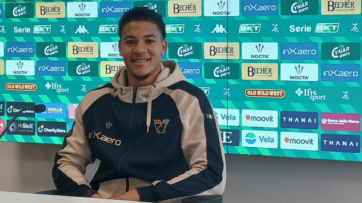 Venezia, Schingtienne squalificato per una giornata dopo il rosso con l'Entella