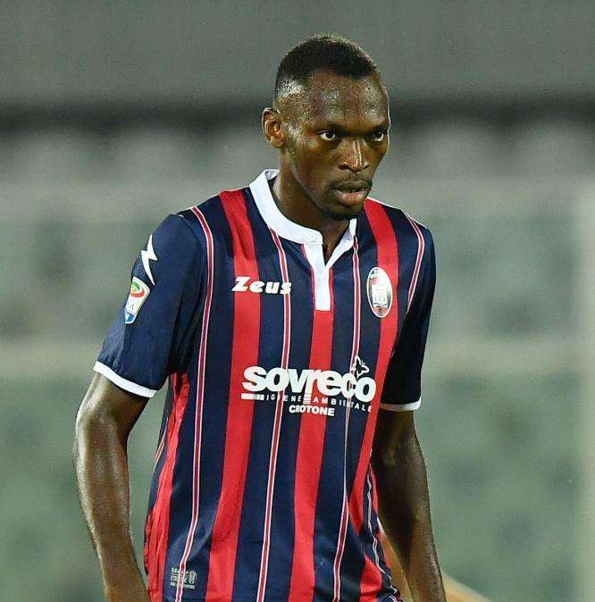 Serie B, Livorno travolto, il Crotone ringrazia Simy