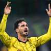 L'arrivo di Hummels al Signal Iduna Park in monopattino. VIDEO!