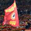 La Curva Sud espone il suo striscione per Natale: "Nelle stagioni più buie c'è sempre un bagliore: chi resta al suo posto con la Roma nel cuore!"