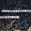 Roma-Genoa, la Tevere ironizza sulla coreografia laziale al derby: "Scusate il ritardo, c'era un veliero in doppia fila". I Distinti Sud: "Tra poco ce dirai che Cristoforo Colombo era della Lazio". FOTO!