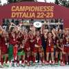 Roma-Salernitana, giro di campo della Femminile con il trofeo dello scudetto