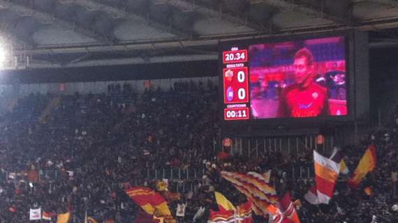 La Curva Sud inneggia a Francesco Totti sul gol. VIDEO!