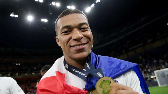 Dalla Francia, Mbappé riceve complimenti speciali dal Presidente Macron