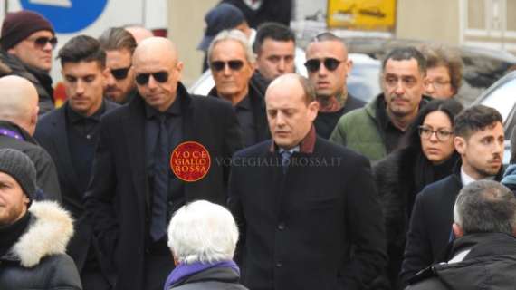 SANTA CROCE - L'ultimo saluto a Davide Astori, presente la delegazione della Roma. FOTO! VIDEO!