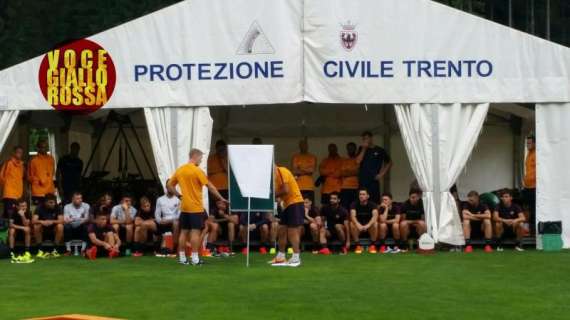 PINZOLO - L'allenamento termina con le conclusioni in porta, differenziato in palestra per quattro. FOTO!