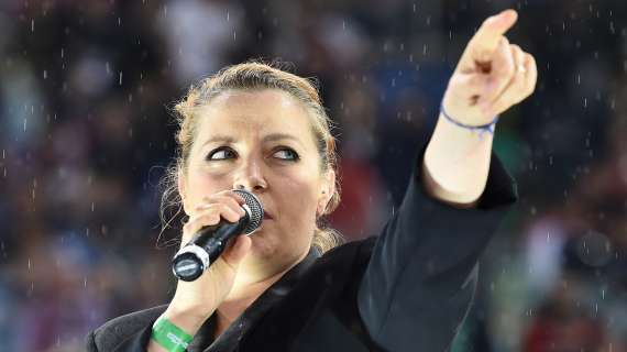 Sanremo, il pubblico urla a Noemi: "Ha segnato Celik"