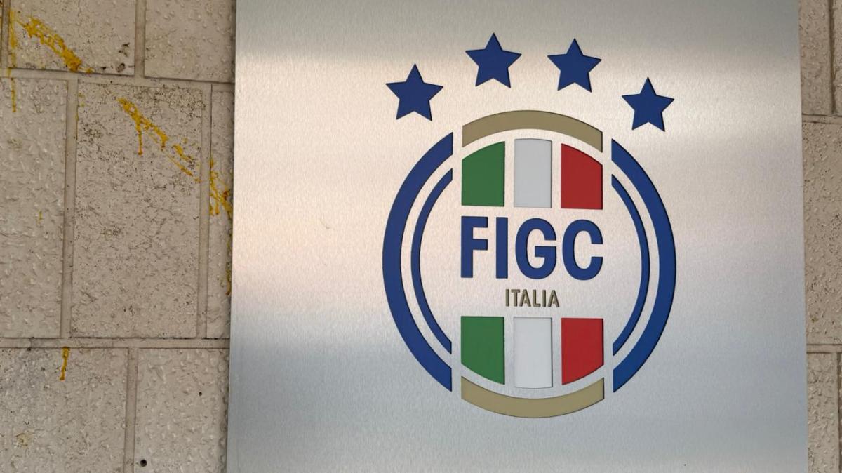 Figc tra una settimana al voto, sfida Abete-Malagò con l'ombra "pantouflage"