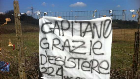 TRIGORIA - Terminata la seduta odierna. Totti esce anzitempo dall'allenamento. Presente Torosidis, out Destro e Castan. FOTO!