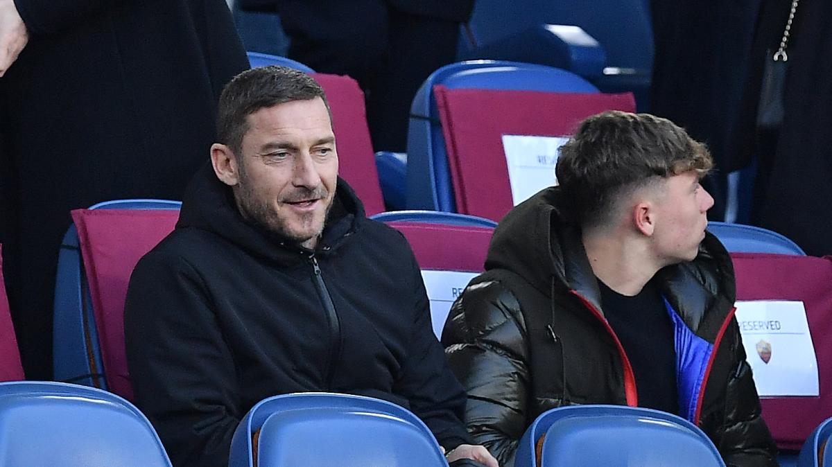 Roma-Cagliari - Totti presente all'Olimpico