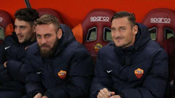 Facebook, Totti a pranzo con gli amici