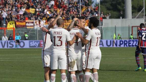 Crotone-Roma 0-2 - La gara sui social: "Nicola, la prossima volta chiudi i finestrini al pullman"