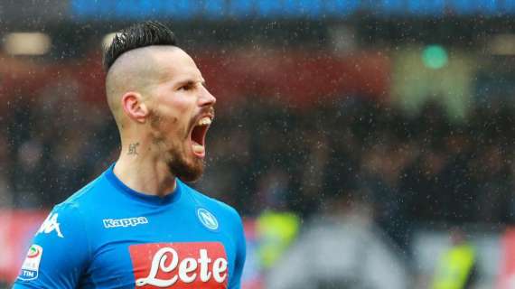 Napoli, Hamsik non si allena a causa dell'influenza. Differenziato per Chiriches