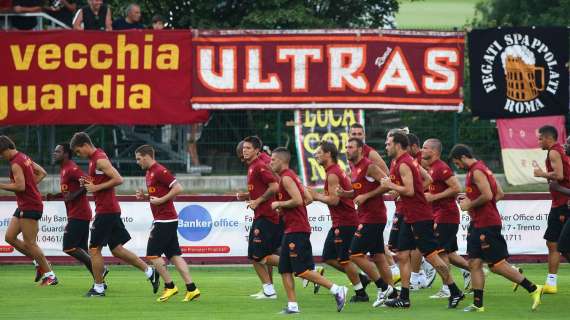 Striscione provocatorio all'indirizzo dei tifosi romanisti