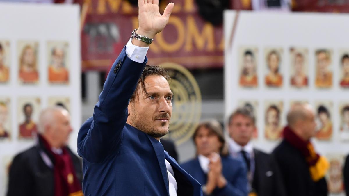 Totti, ritorno alla Roma: in quale ruolo? Il commento degli opinionisti